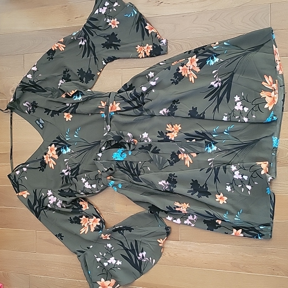 City Chic Green Floral Bell Trumpet Sleeve Dress Large (20)